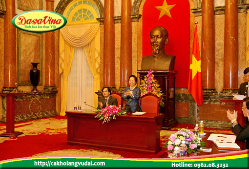 Đại diện các công ty được diện kiến phó chủ tịch nước Nguyễn Thị Doan tại phủ chủ tịch
